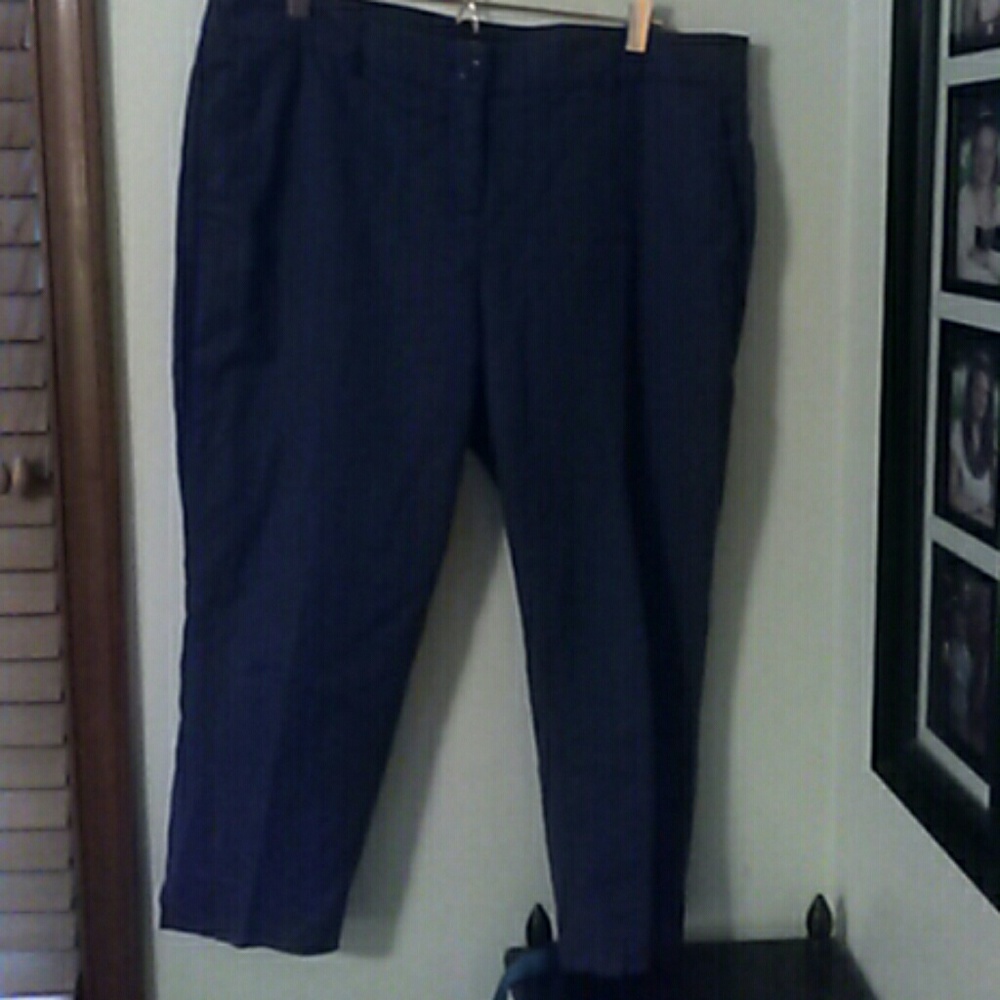 Trouser style cropped pants